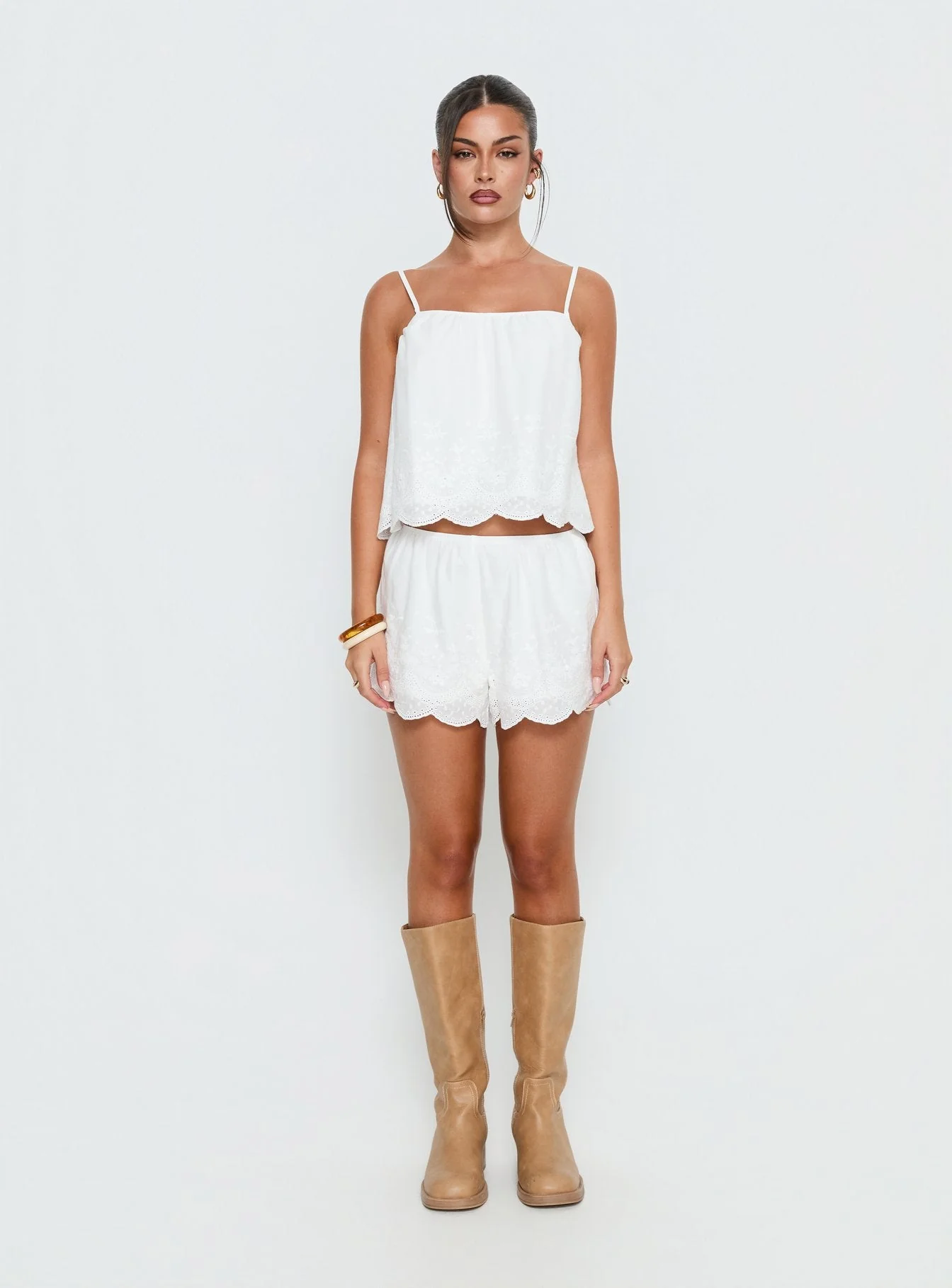 Madison Avenue Embroidered Detail Shorts White - Image 7