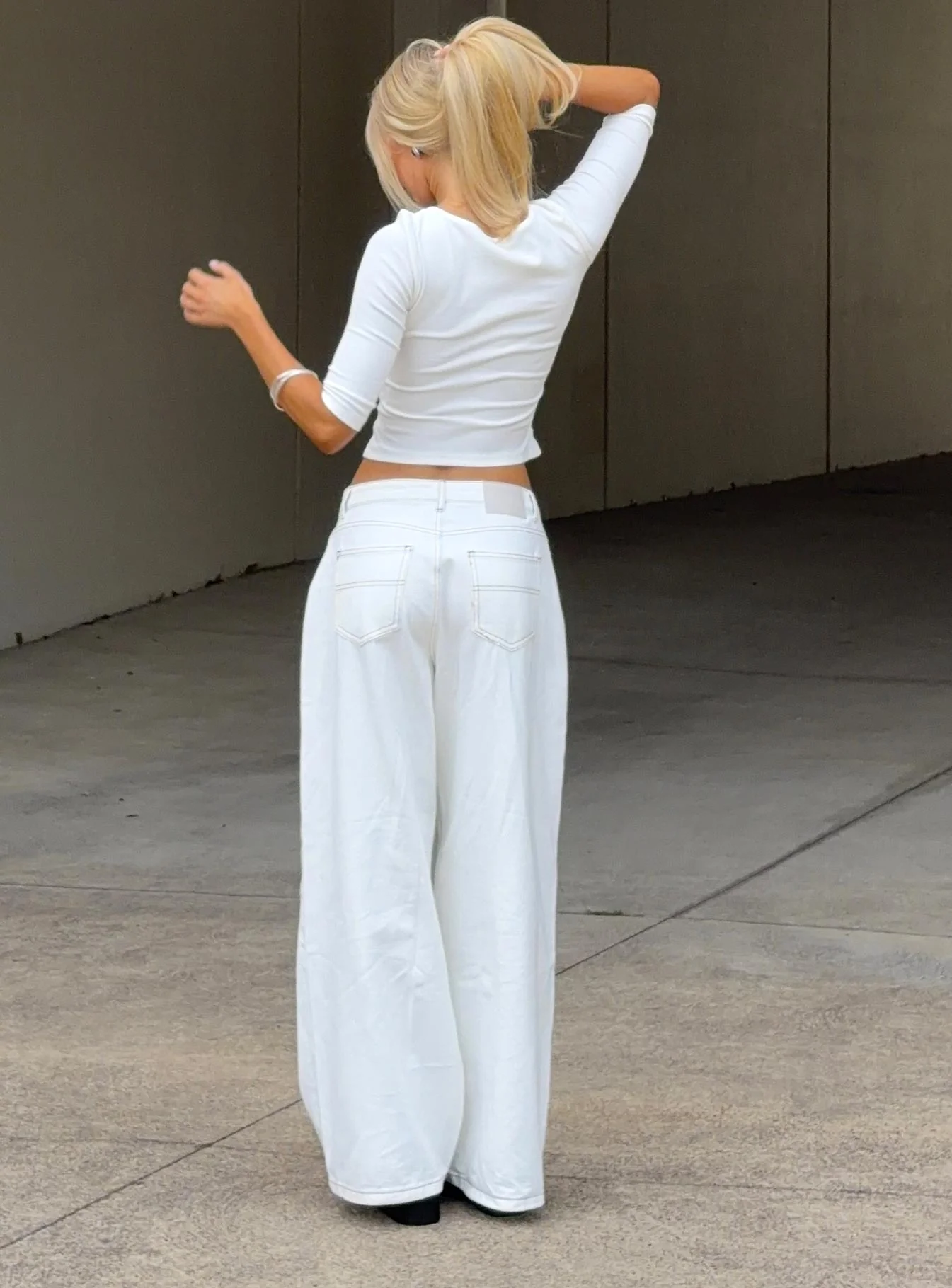 Naylor Mid Rise Wide Leg Jeans Cream - Image 11