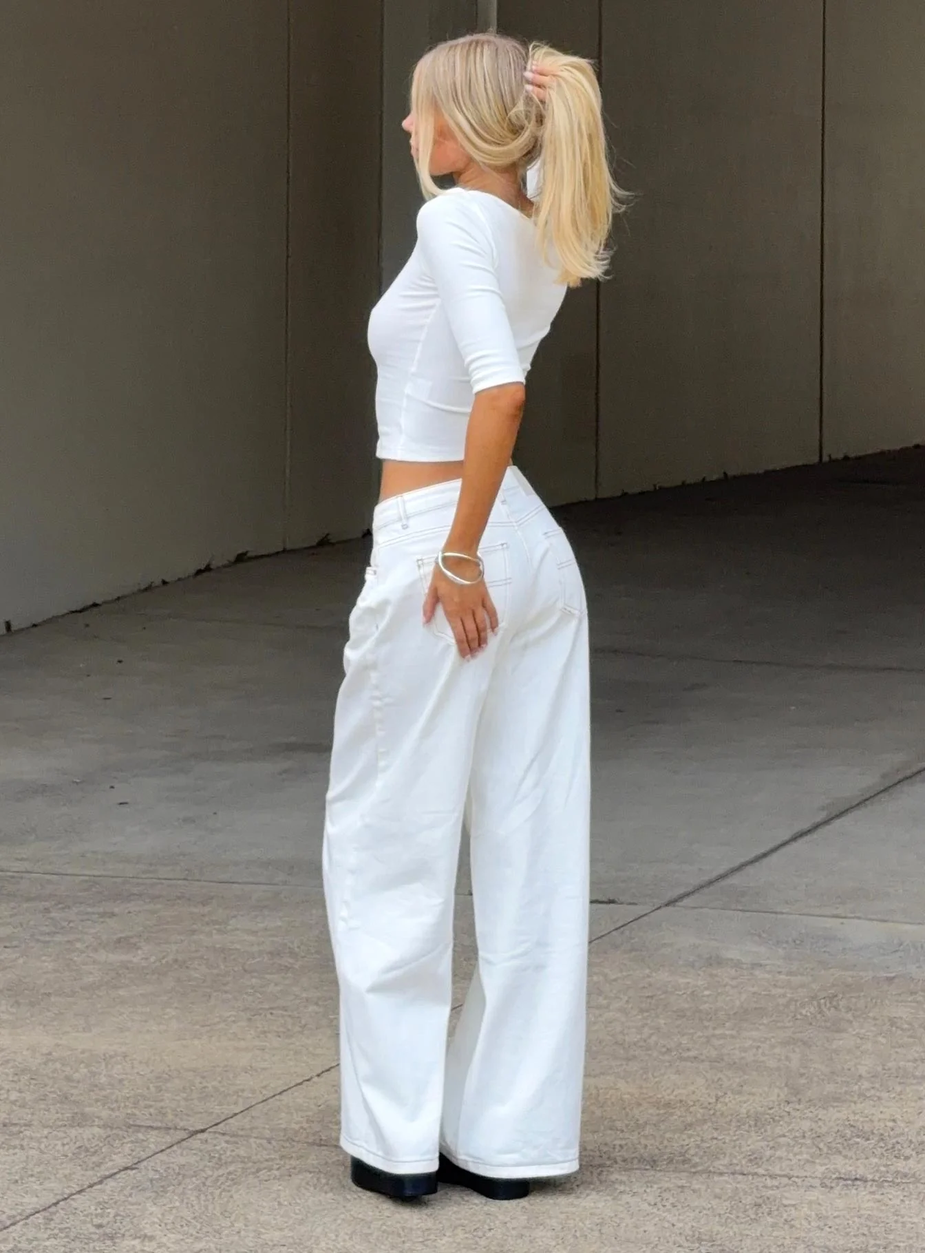 Naylor Mid Rise Wide Leg Jeans Cream - Image 12