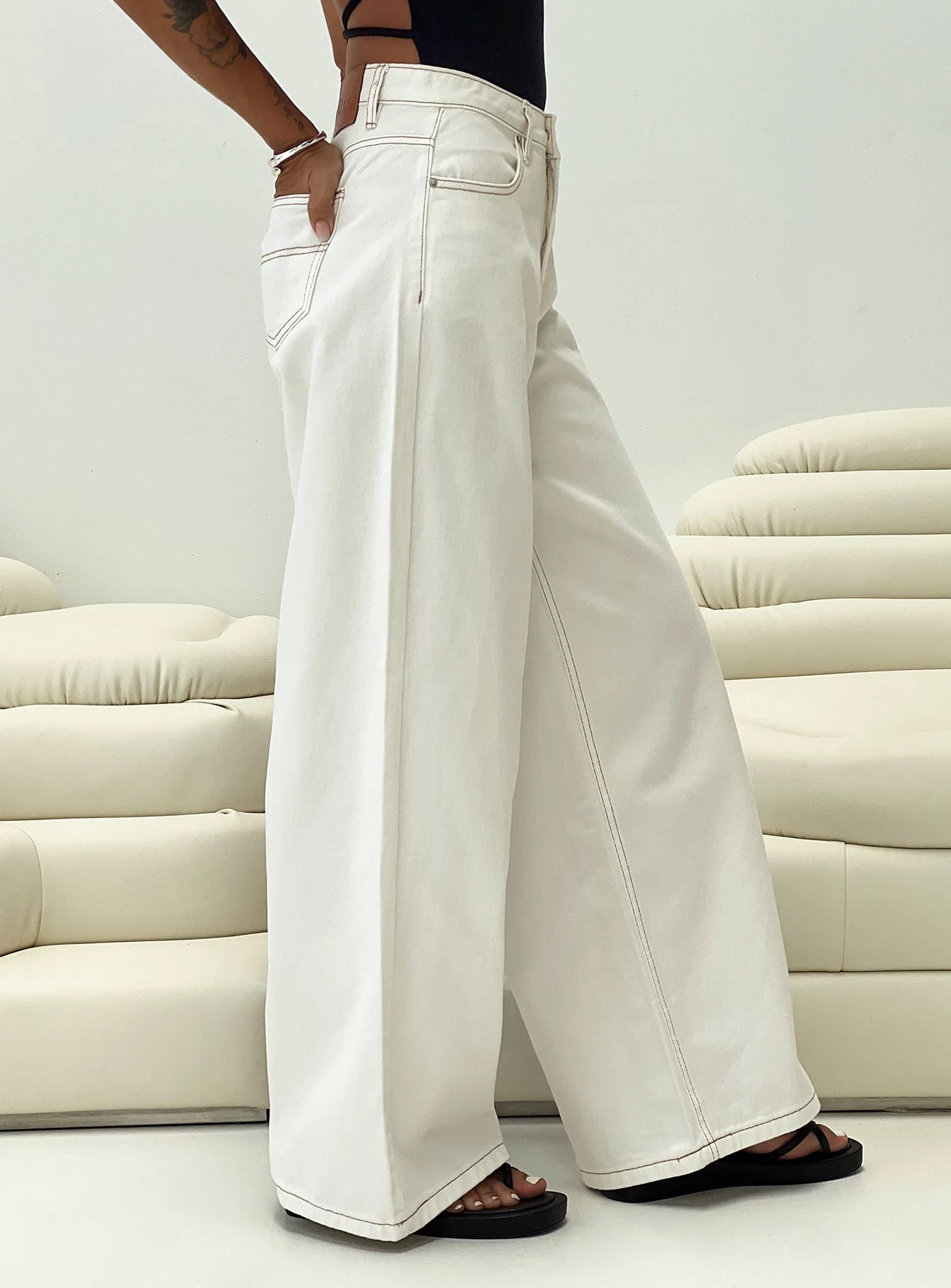 Naylor Mid Rise Wide Leg Jeans Cream - Image 8