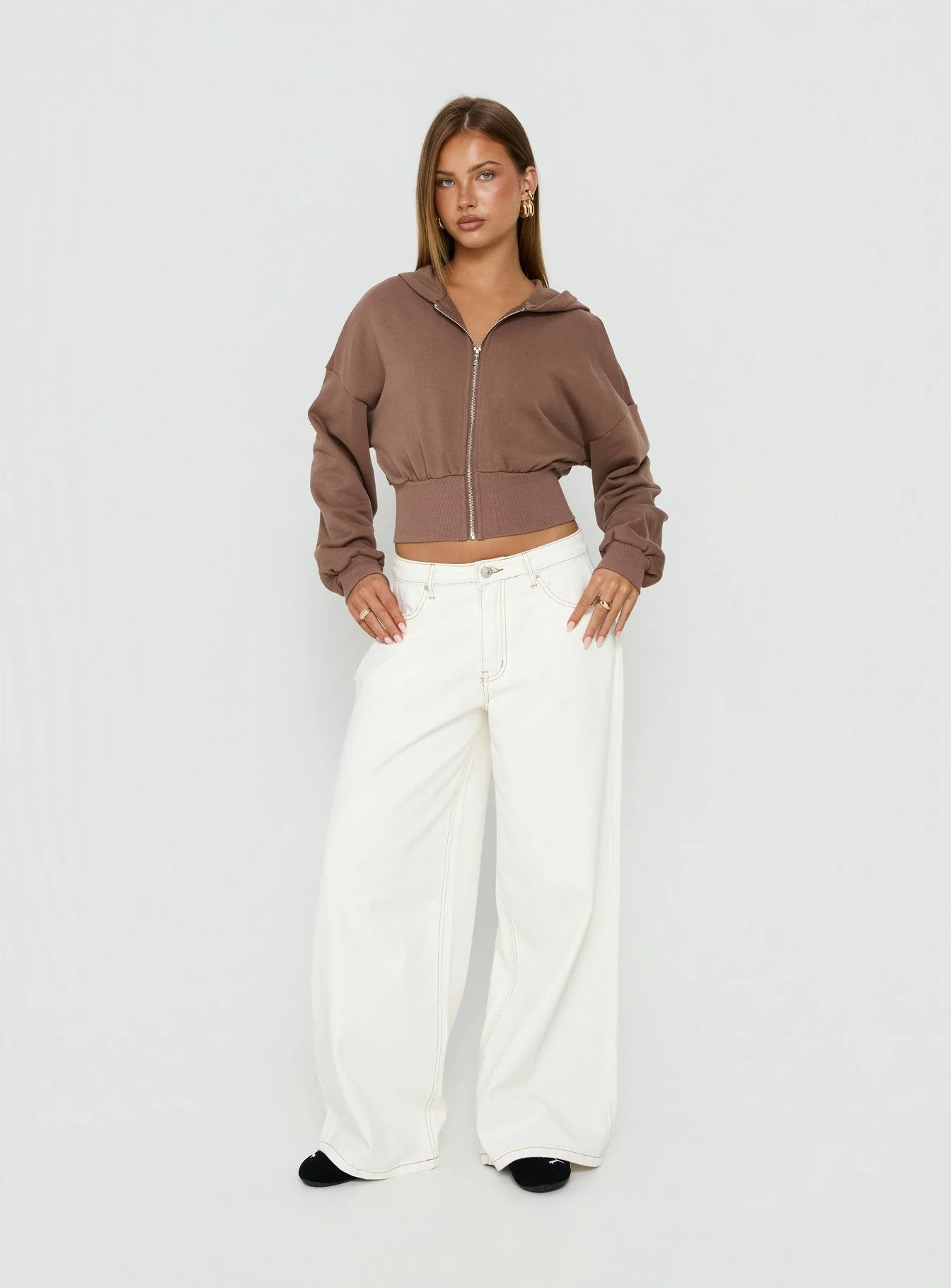 Naylor Mid Rise Wide Leg Jeans Cream Petite - Image 3
