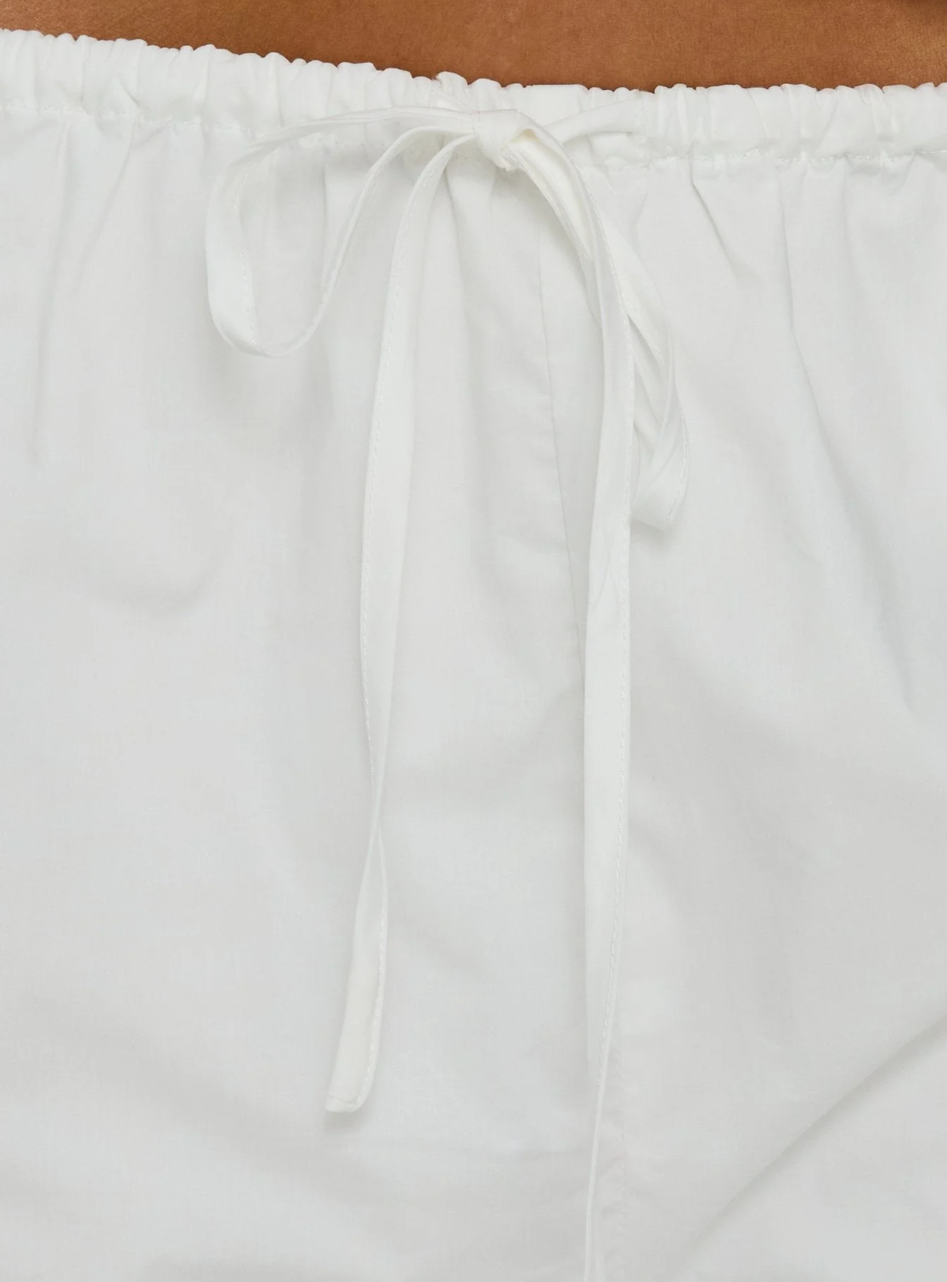 Sakai Broderie Detail Longline Shorts White - Image 6