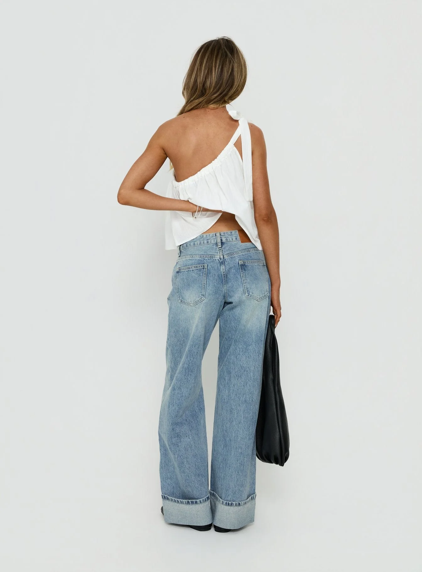 Serenitia Mid Rise Relaxed Cuff Jeans Light Vintage Wash - Image 5