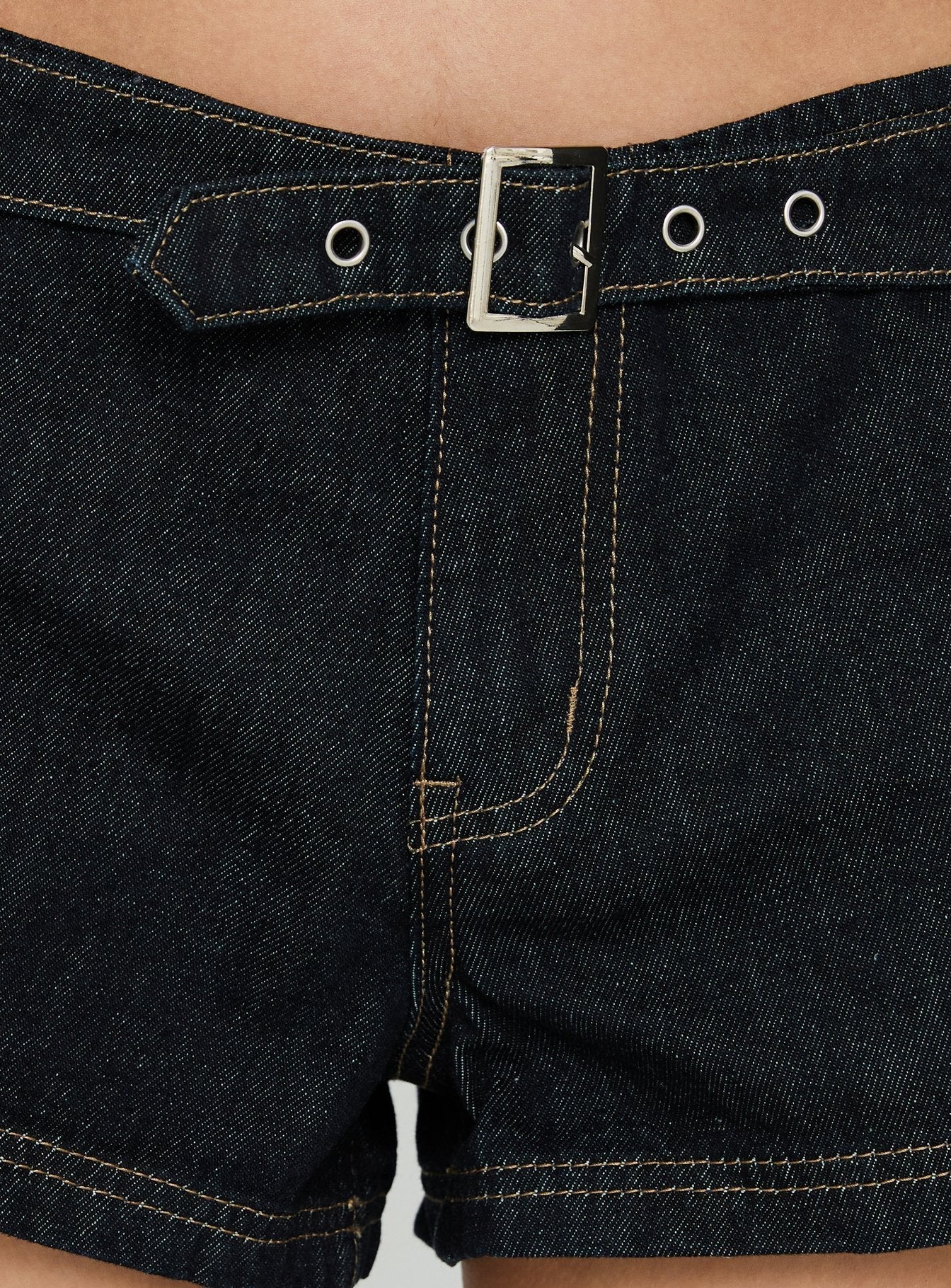 Wittney Buckle Micro Shorts Raw Denim - Image 6